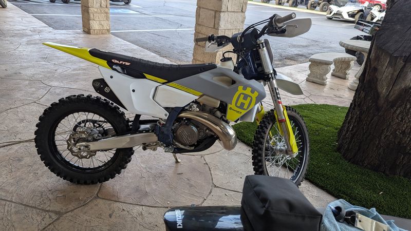 2023 HUSQVARNA TX300Image 3