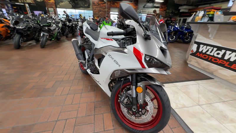 New 2025 Kawasaki NINJA ZX 6R | Wild West Motoplex
