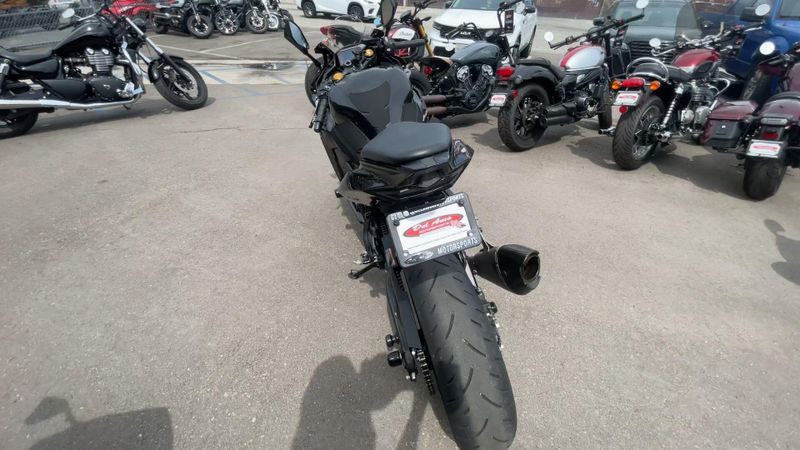 Used 2024 Kawasaki NINJA ZX-4RR Image 2