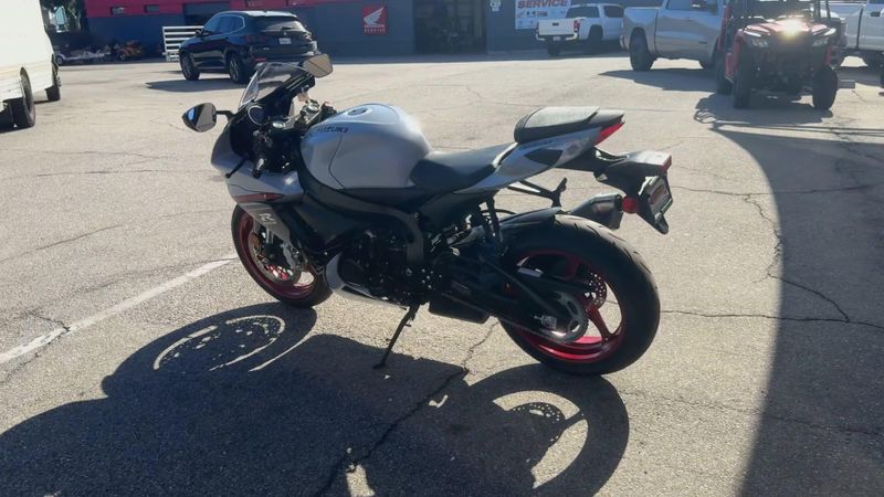 Used 2023 Suzuki GSX-R600 CA Image 6