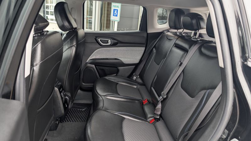 Used 2022 Jeep Compass LatitudeImage 12