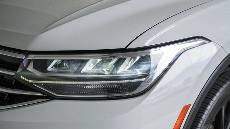 2022 Volkswagen Tiguan 2.0T SEImage 8