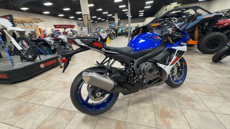 New 2026 Suzuki GSX-R750Z 40TH ANNIVERSARY EDITION Image 9