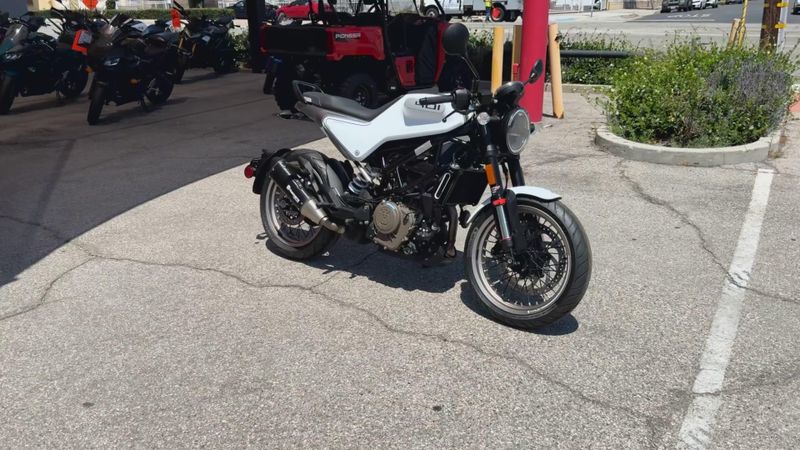 Used 2022 Husqvarna VITPILEN 401 Image 2