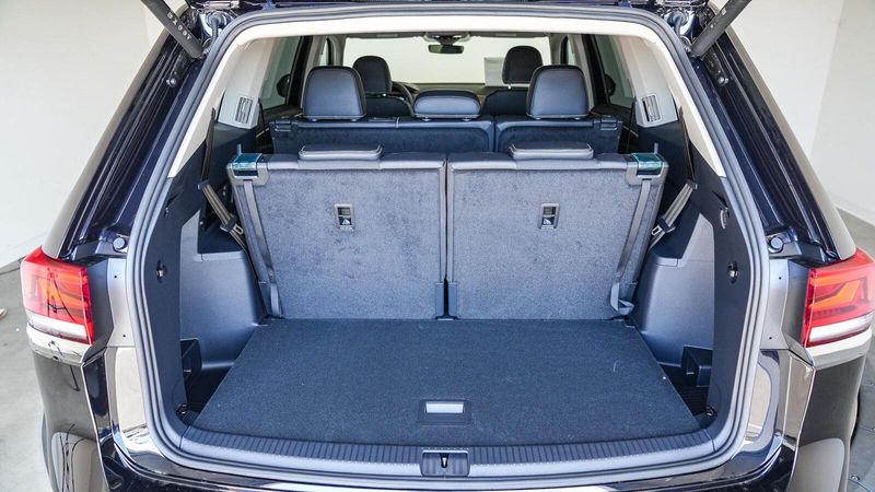 2025 Volkswagen Atlas 2.0T SE w/TechnologyImage 11