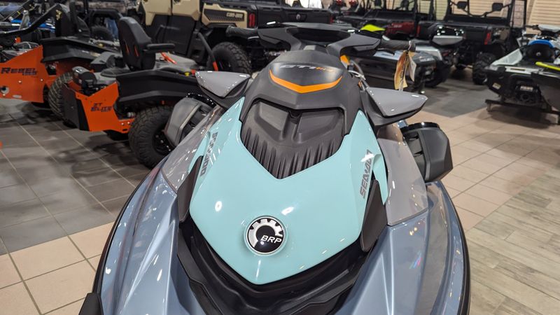 2024 SEADOO GTI SE 170 WITH SOUND SYSTEM IDF ICE METAL AND NEO MINT Image 7