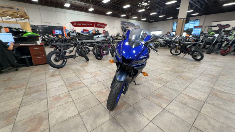 Used 2023 Yamaha YZF-R3 ABS Image 4