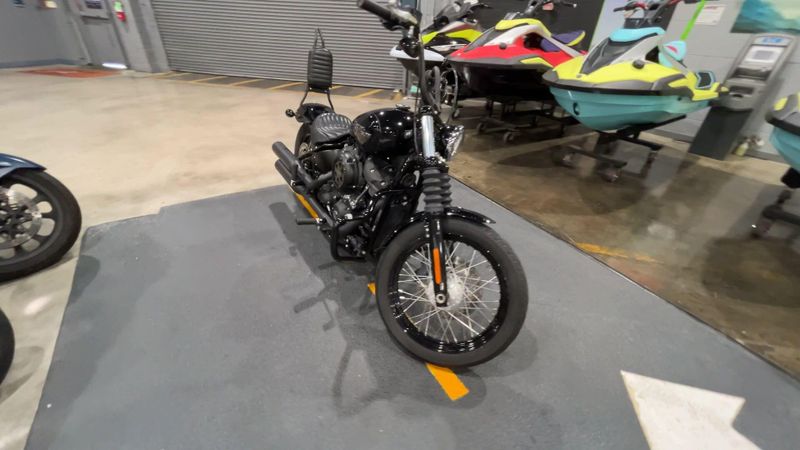 Used 2019 Harley-Davidson SOFT TAIL STREET BOB Image 2