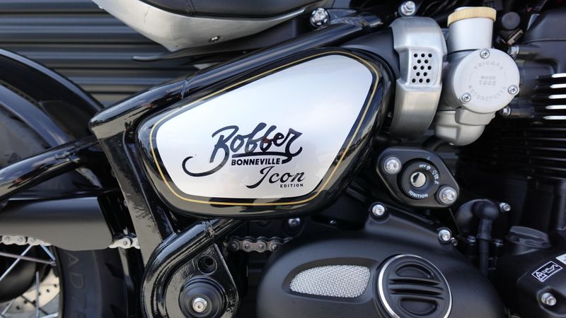 2025 Triumph Bonneville Bobber Euro 5a Base 