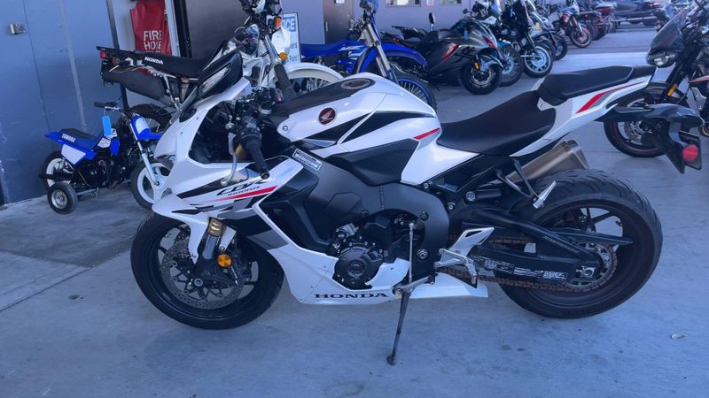 Used 2025 Honda CBR1000RR ABS Image 9