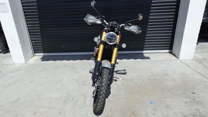 New 2025 Triumph SCRAMBLER 1200 XE 