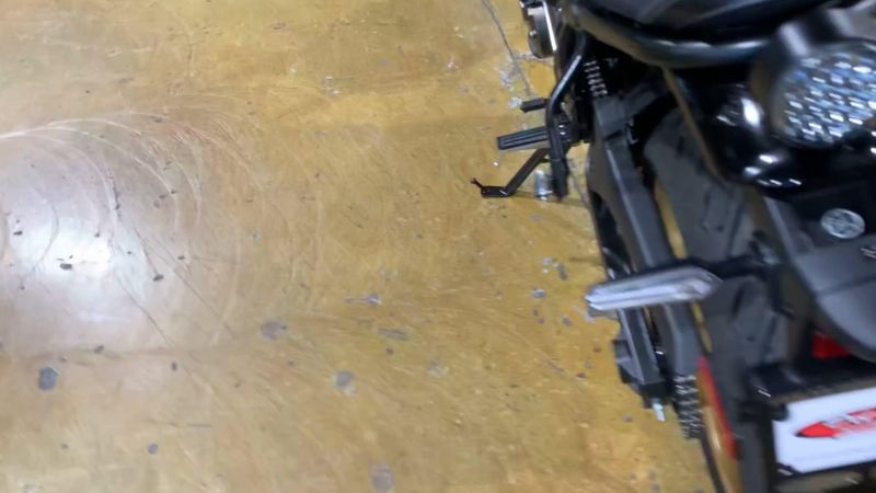 New 2025 Yamaha XSR700 Image 9