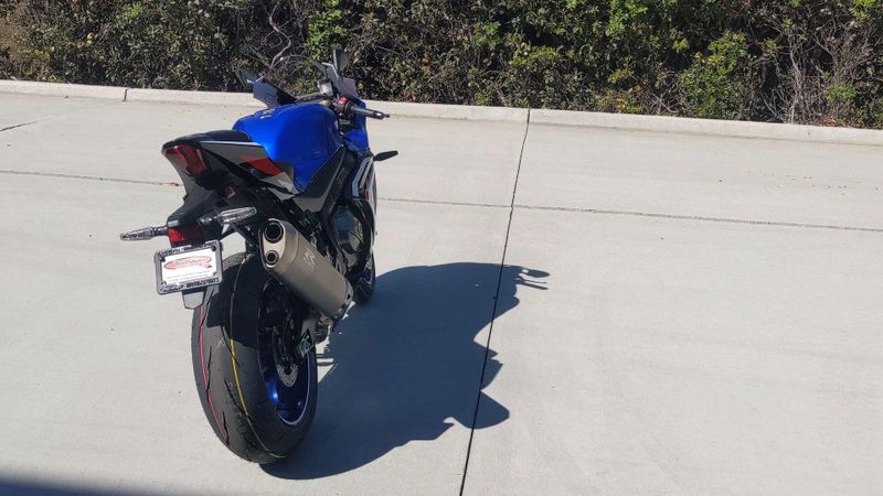 New 2027 Suzuki GSX-R1000 40TH ANNIVERSARY EDITION Image 3