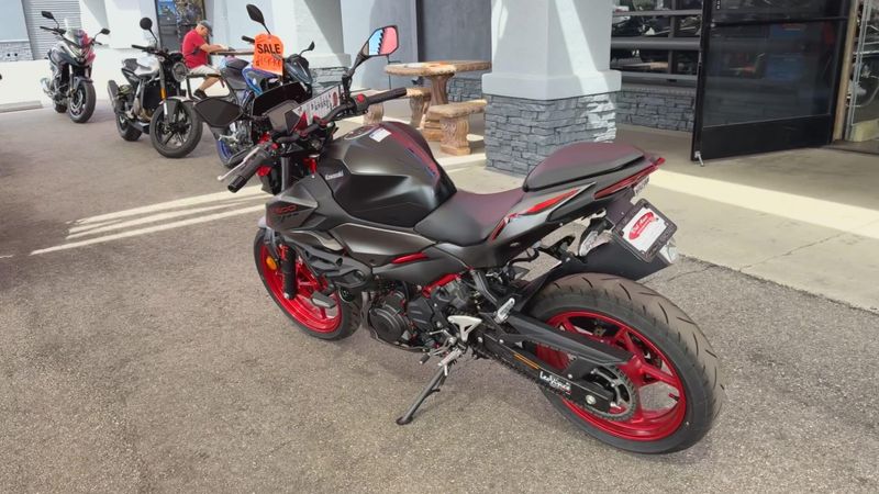 Used 2025 Kawasaki Z500 SE ABS Image 2