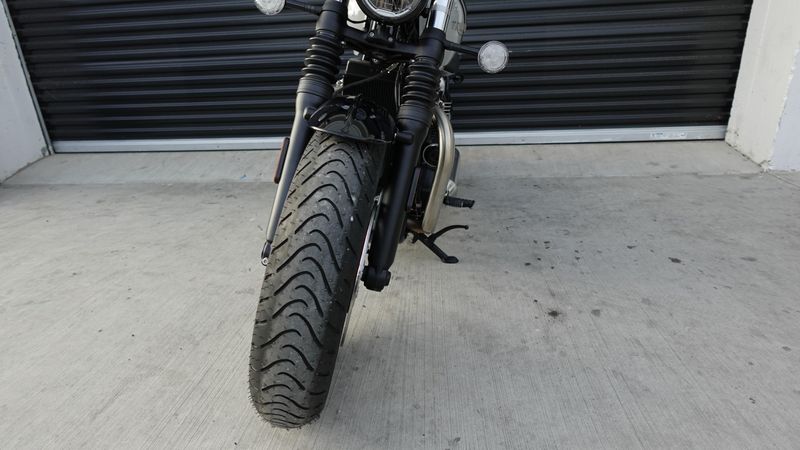 New 2025 Triumph Bonneville Bobber Euro 5a Base 