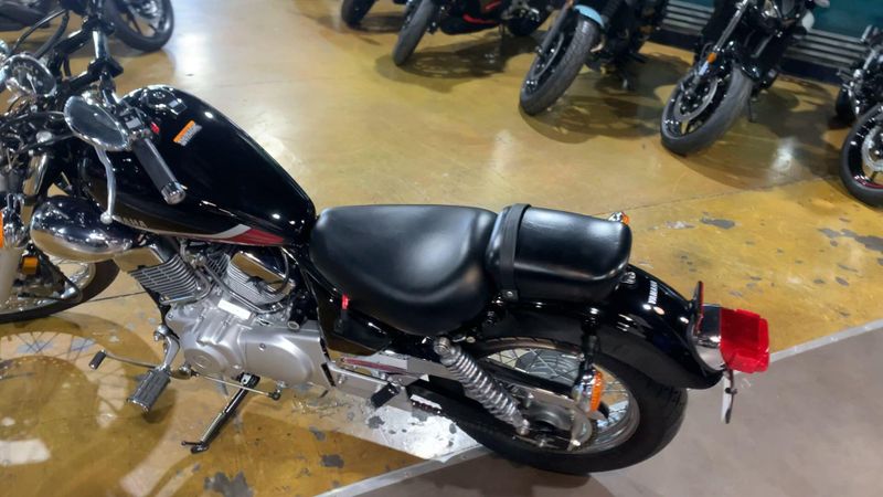New 2025 Yamaha V STAR 250 Image 7