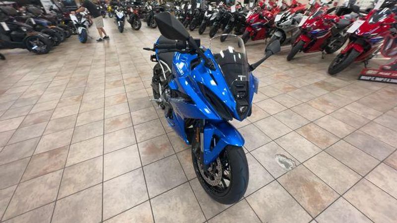 New 2026 Suzuki GSX-8R Image 7