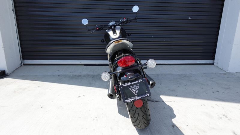 2025 Triumph Bonneville Bobber Euro 5a Base 