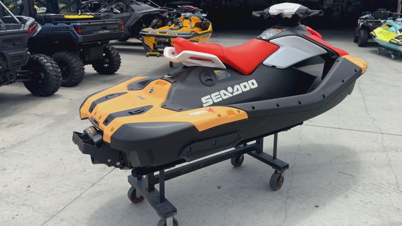 New 2026 Sea-Doo SPARK FOR 2 60 Image 4