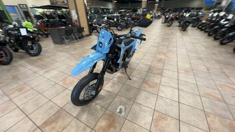 New 2025 Suzuki DR-Z4SM Image 8