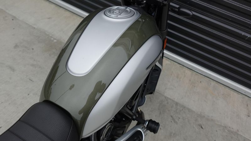 Used 2023 Ducati SCRAMBLER ICON 