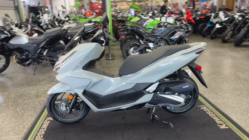 New 2026 Honda PCX ABS Image 5