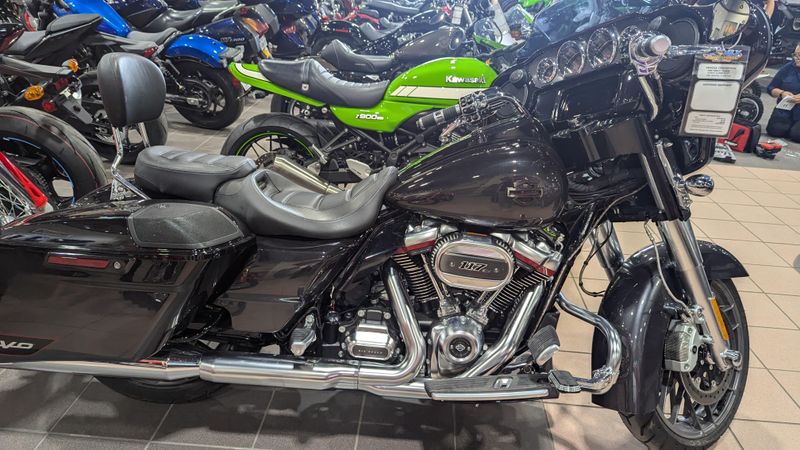 2020 HARLEY STREET GLIDE CVOImage 1