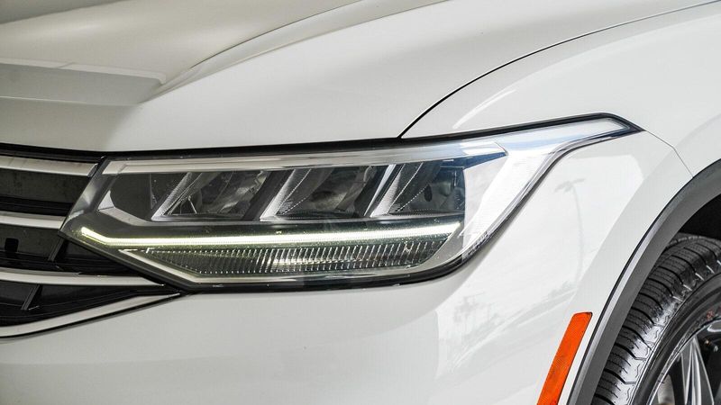 2022 Volkswagen Tiguan 2.0T SEImage 8