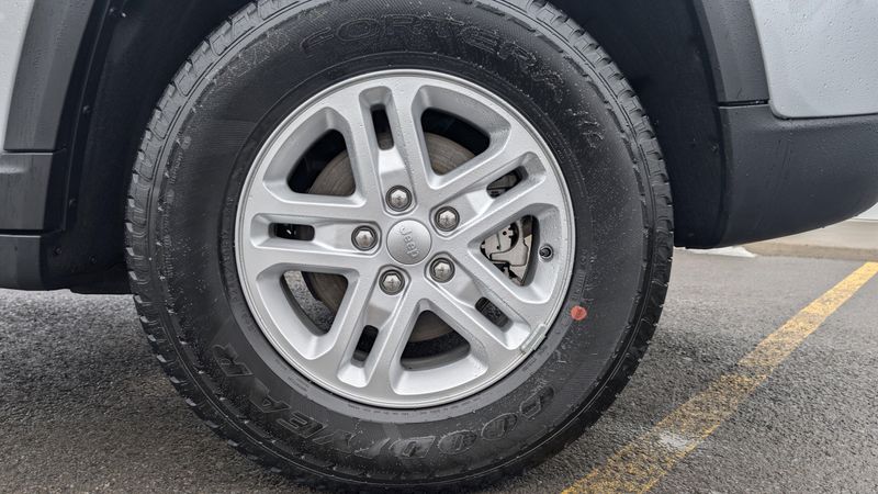 New 2025 Jeep Grand Cherokee Laredo 4x4Image 10