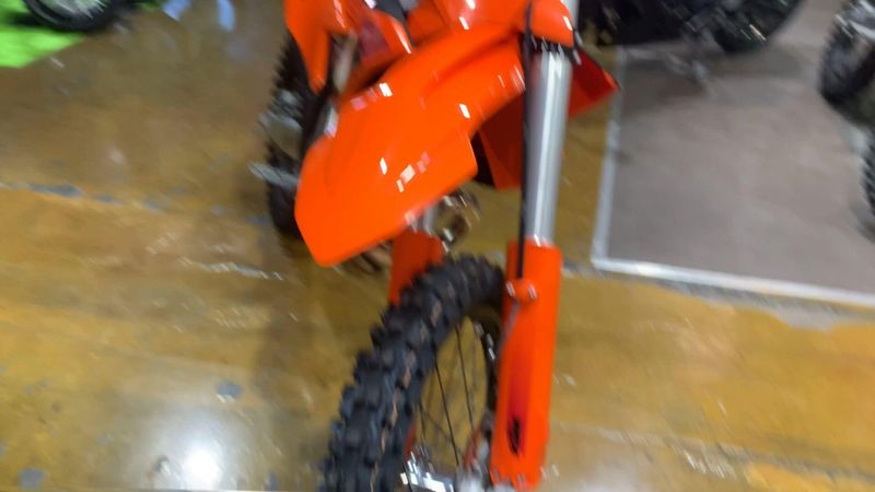 2025 KTM 300 XC Image 7