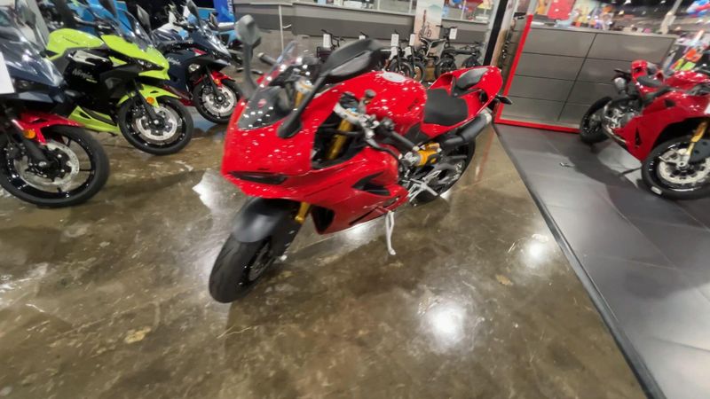 New 2026 Ducati PANIGALE V2 S Image 4