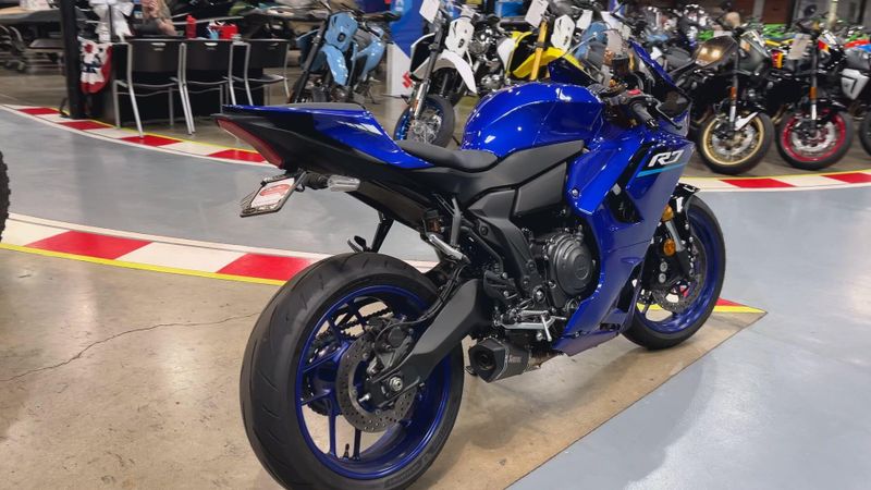 Used 2026 Yamaha YZF-R7 CA Image 4