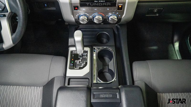 2017 Toyota Tundra SR5 photo 8