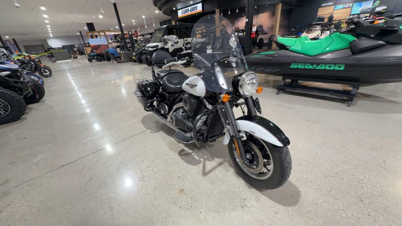 Used 2014 Kawasaki VULCAN 1700 NOMAD ABS Image 3