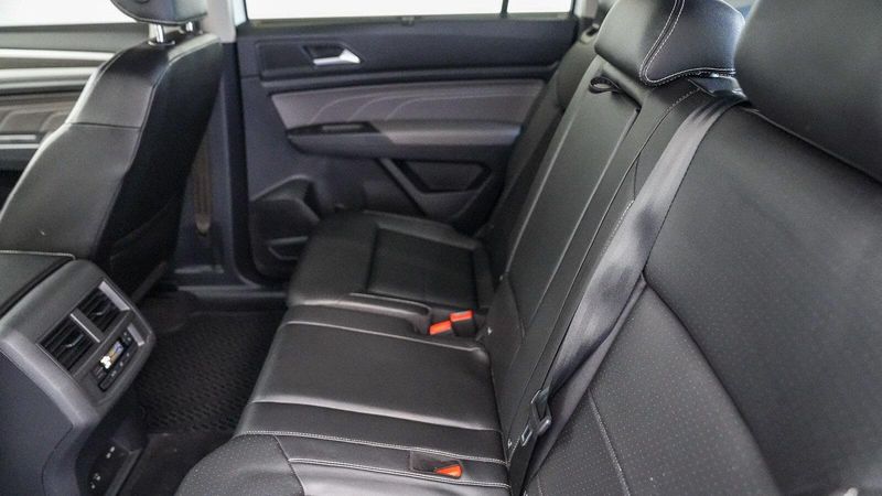 Used 2021 Volkswagen Atlas 3.6L V6 SE w/TechnologyImage 17