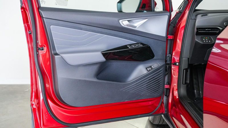 New 2025 Volkswagen ID.4 Pro SImage 21