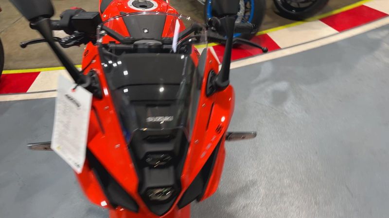 New 2026 Suzuki GSX-8R Image 8