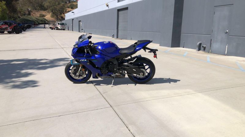 New 2026 Yamaha YZF-R1 Image 5
