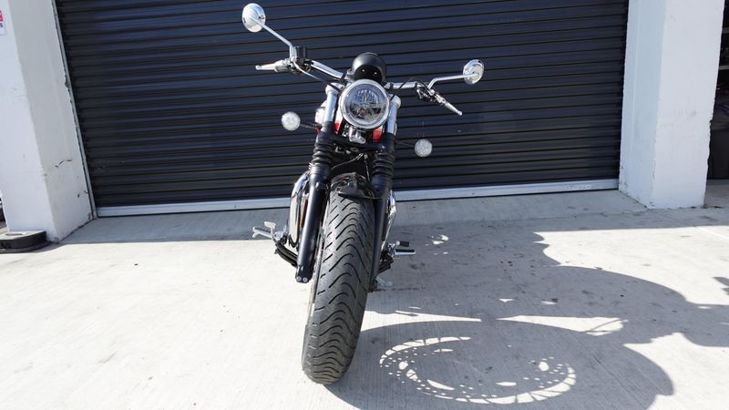 New 2025 Triumph Bonneville Speedmaster 