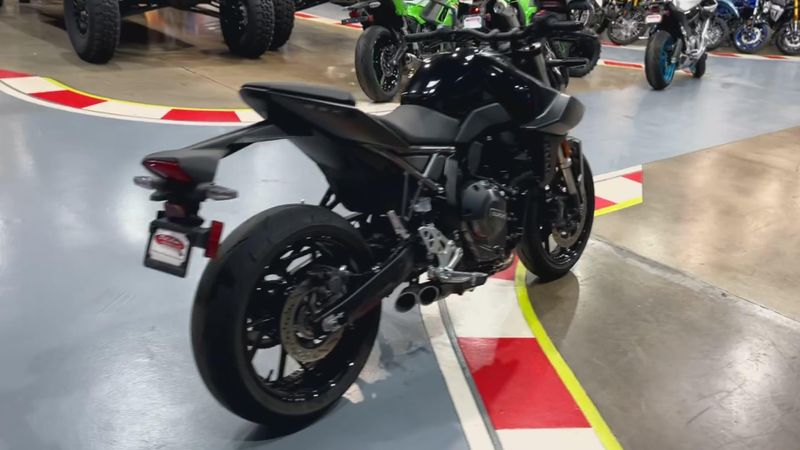 Used 2023 Suzuki GSX-8S Image 4