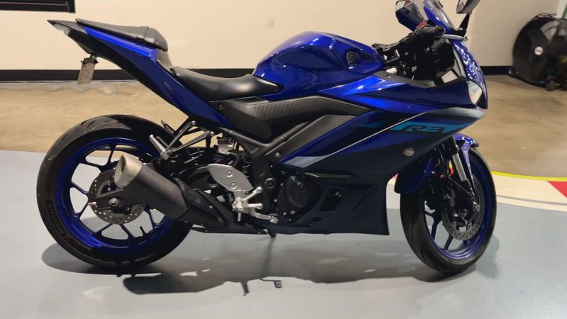 2024 Yamaha YZF-R3 ABS Image 4