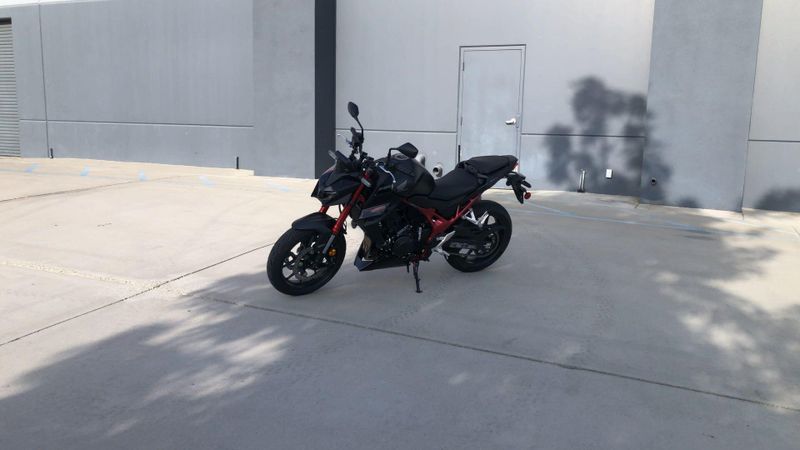 New 2026 Honda CB750 HORNET E-CLUTCH Image 5