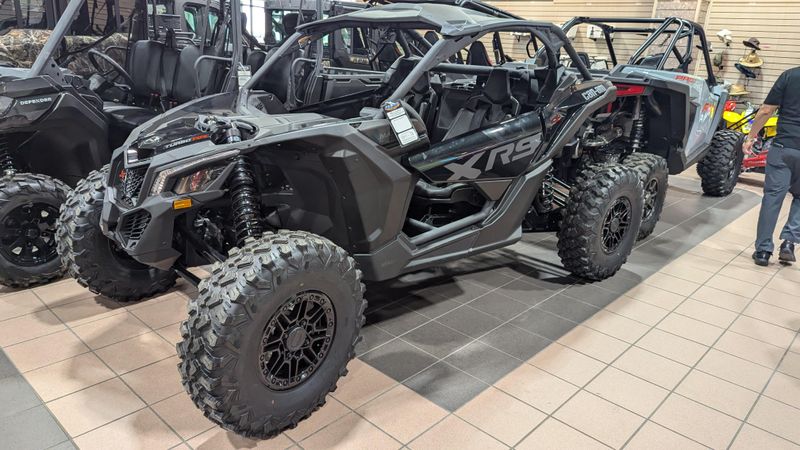 2025 Can-Am MAVERICK XRS 72 TURBO RR TRIPLE BLACKImage 2