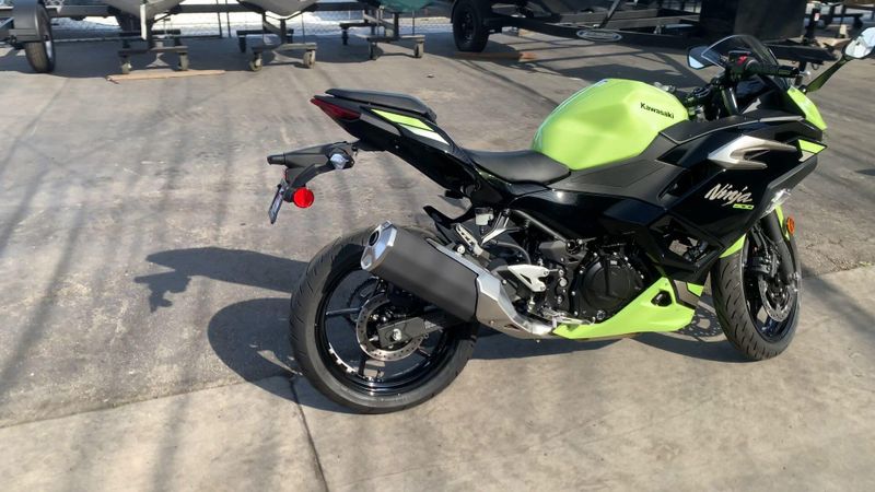New 2026 Kawasaki NINJA 500 SE ABS Image 9