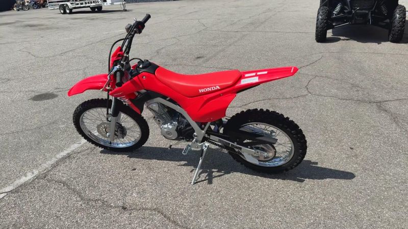 New 2027 Honda CRF125F BIG WHEEL Image 6