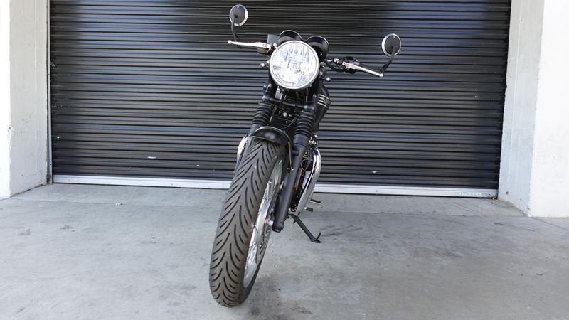 New 2025 Triumph Bonneville T120 
