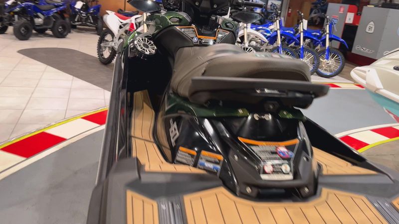 New 2025 Kawasaki JET SKI ULTRA 160LX Image 2
