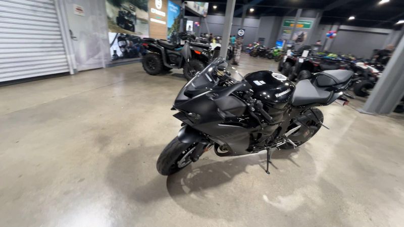 New 2027 Kawasaki NINJA ZX-6R ABS Image 4