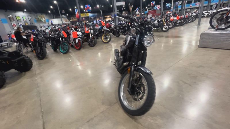 Used 2017 Yamaha SCR950 Image 3