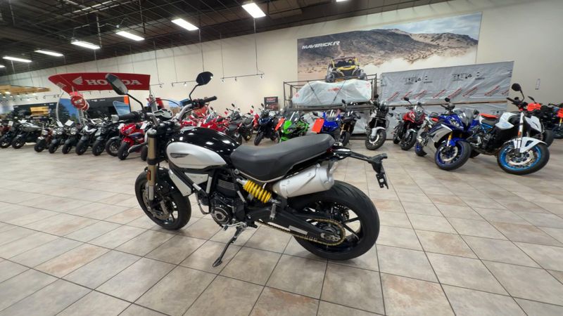 Used 2018 Ducati SCRAMBLER 1100 SPORT Image 6